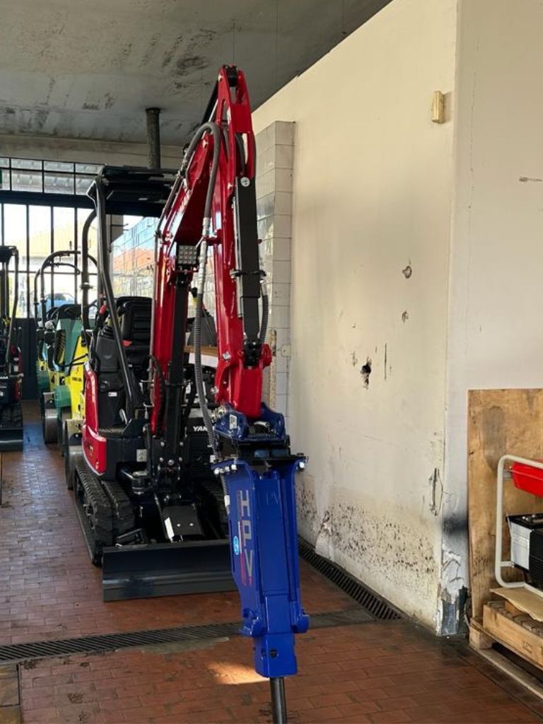 noleggio escavatore 17 qli